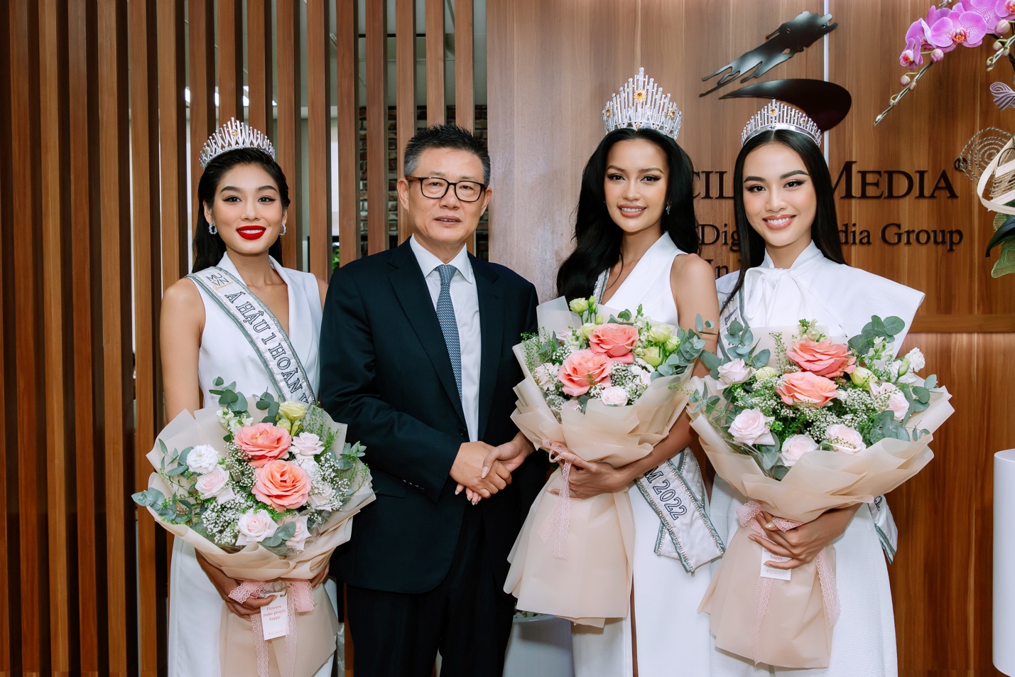 Top 3 Miss Universe Vietnam giao lưu cùng Chicilon Media