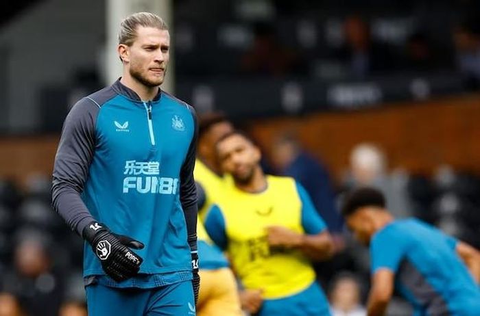 Newcastle liều để Karius đấu MU, không kháng cáo thẻ đỏ Nick Pope