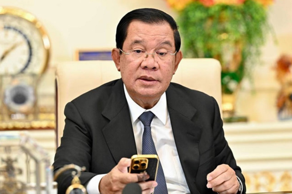 Ông Hun Sen tuyên bố sẽ từ chức Thủ tướng Campuchia