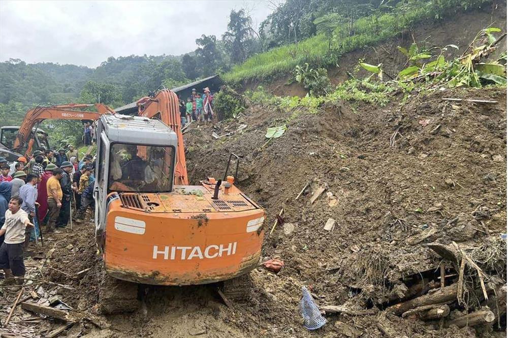 Sạt lở đất ở Bắc Kạn, 4 người trong gia đình tử vong