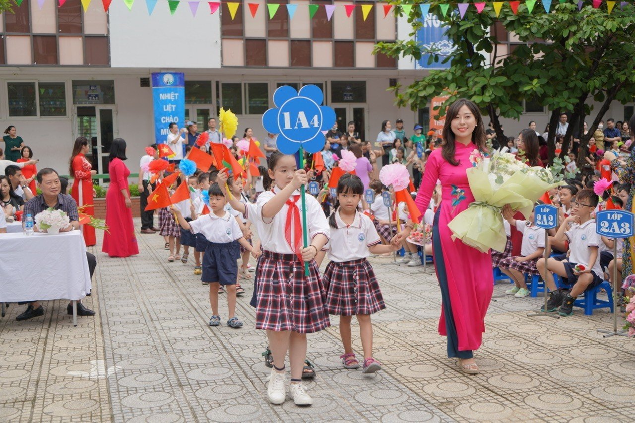 Bộ Giáo dục và Đào tạo yêu cầu không tổ chức lễ khai giảng tại nơi có nguy cơ sạt lở, ngập úng